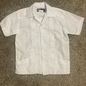 Guayabera (Spanish Term) White Button up Shirt Size 4.